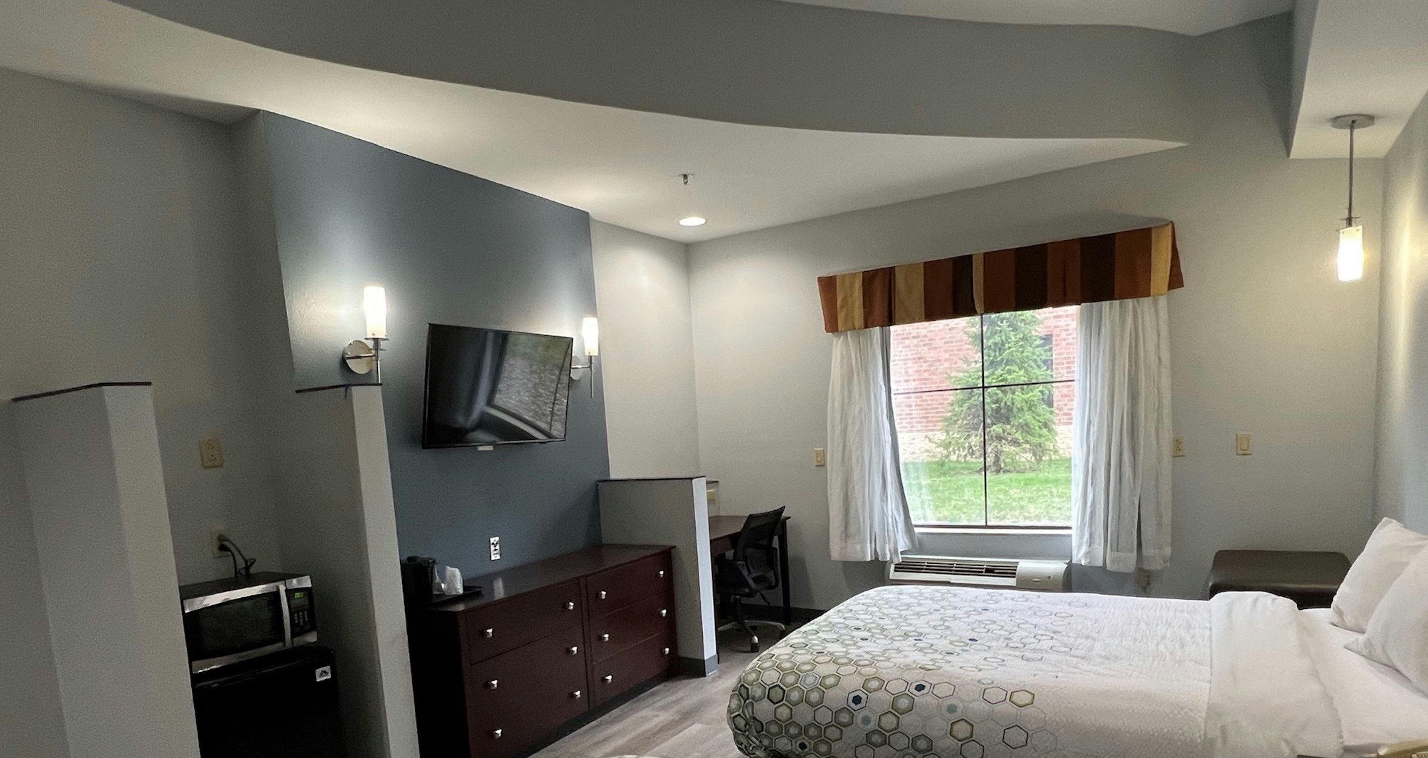 Studio, King Bed, Sofa