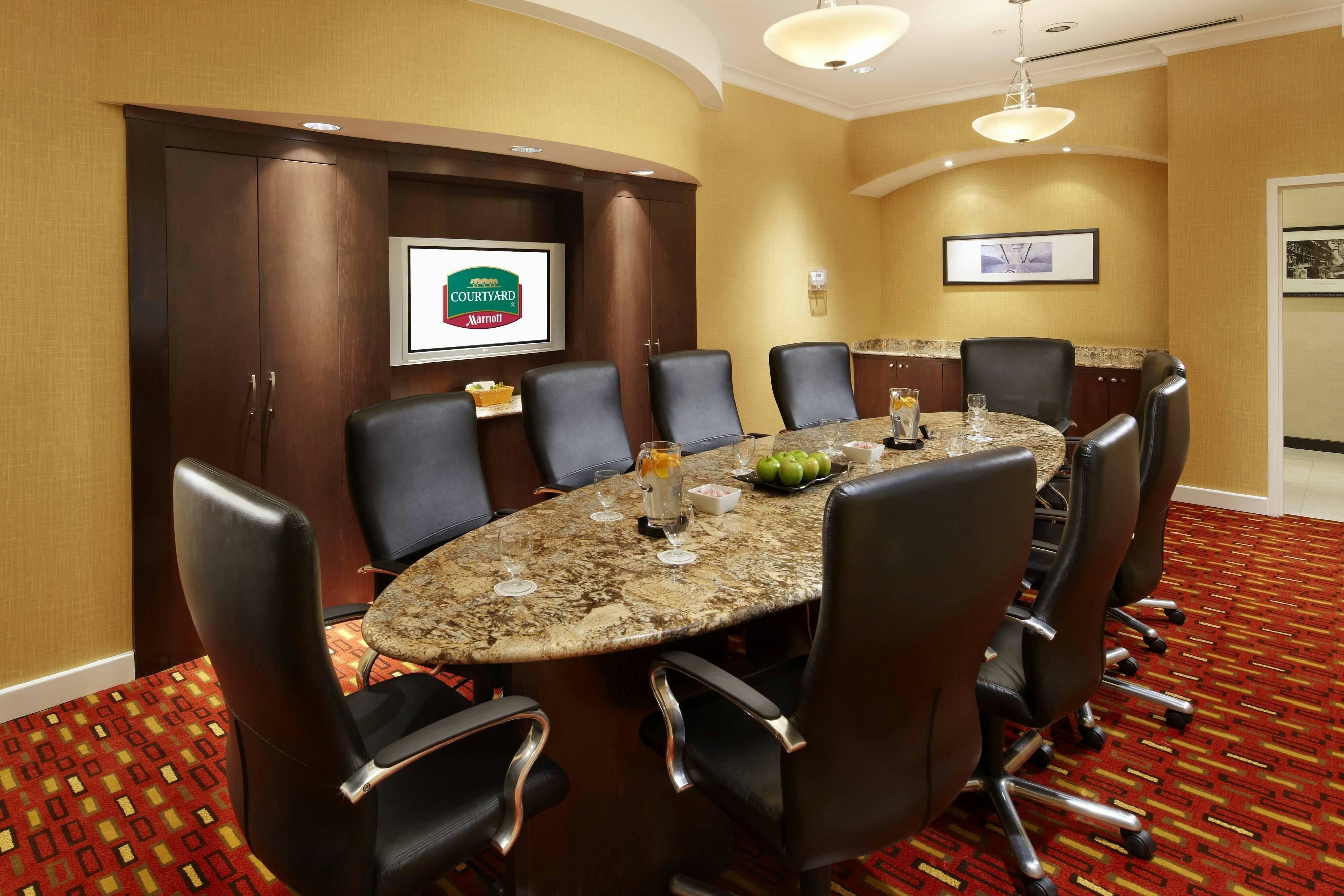Courtyard by Marriott West Homestead Waterfront 23/26