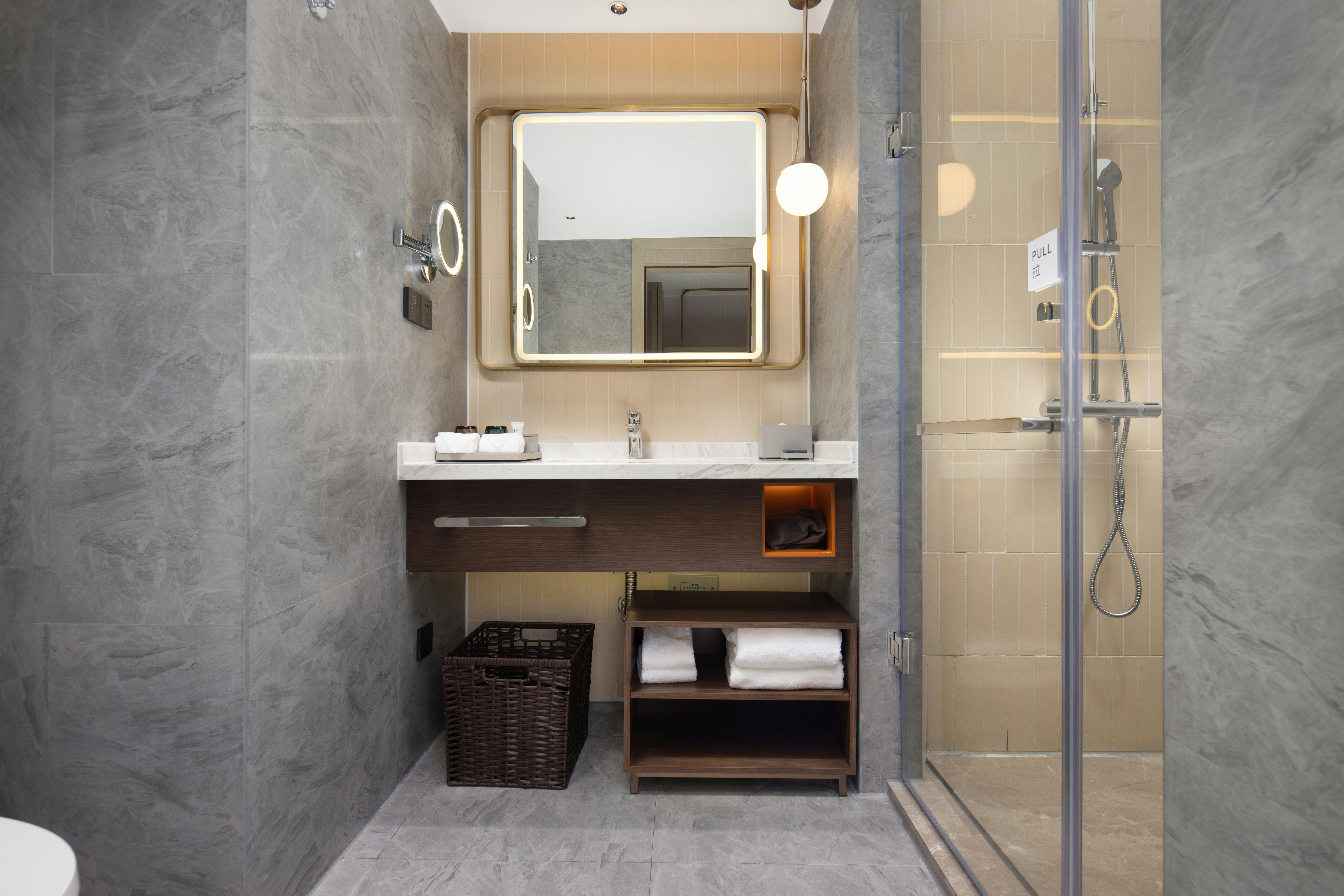 HOME2 SUITES BY HILTON Naning 43/43