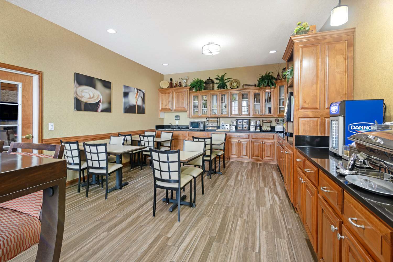 Best Western Plus Bradbury Inn & Suites 30/39