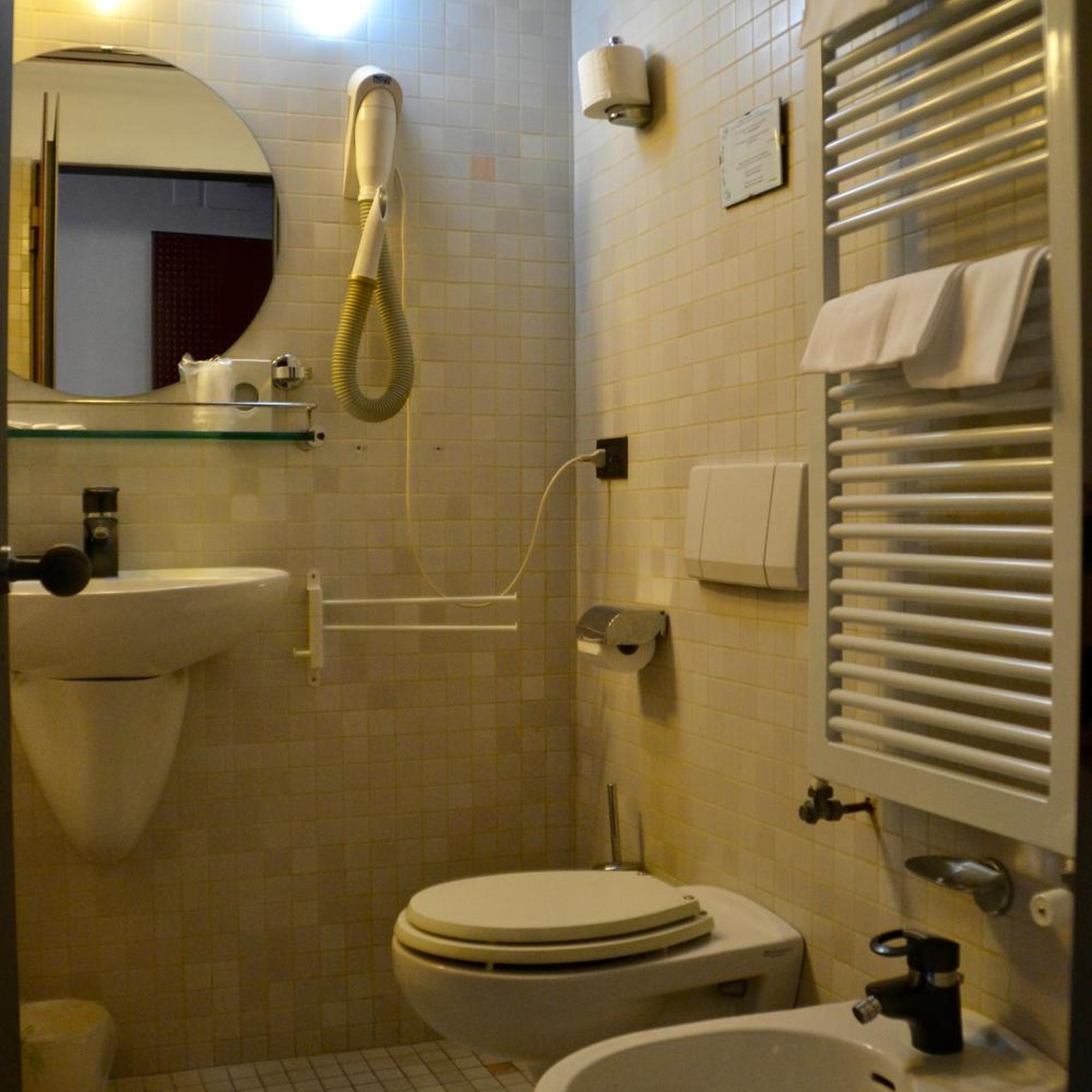 Hotel Italia 48/50