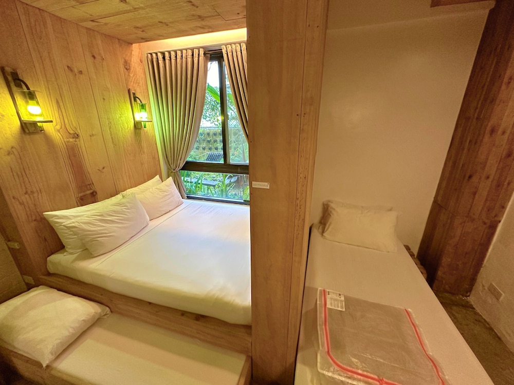Cabins By Eco Hotel Tagaytay 34/67