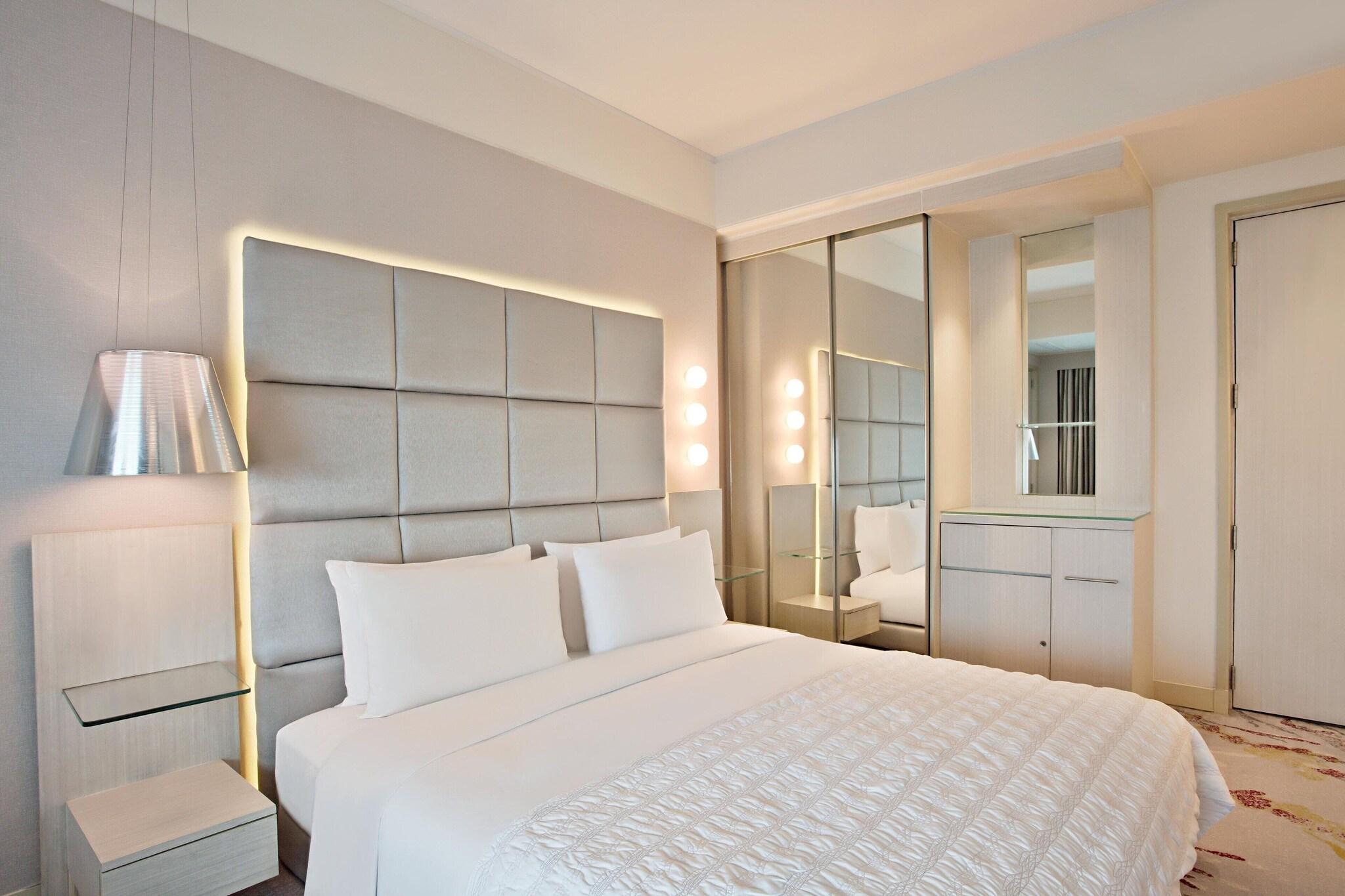 غرفة بريميير بسرير كينج، Le Meridien Gurgaon 2/10