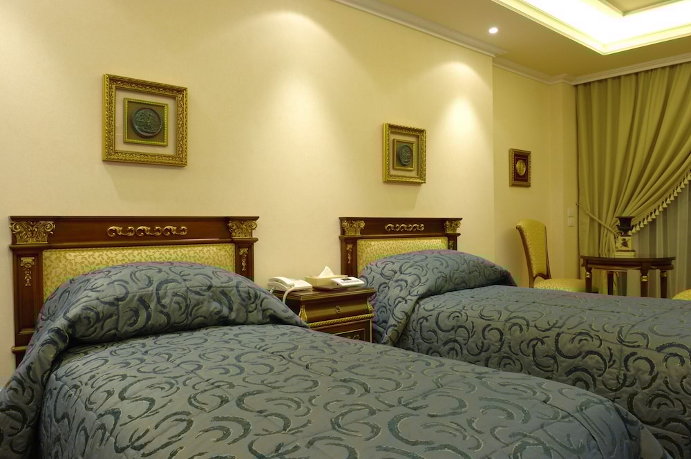 Regency Palace 8/71