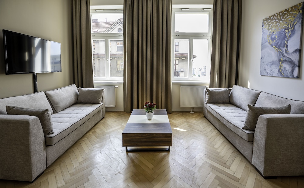 Letna Garden Suites 37/66