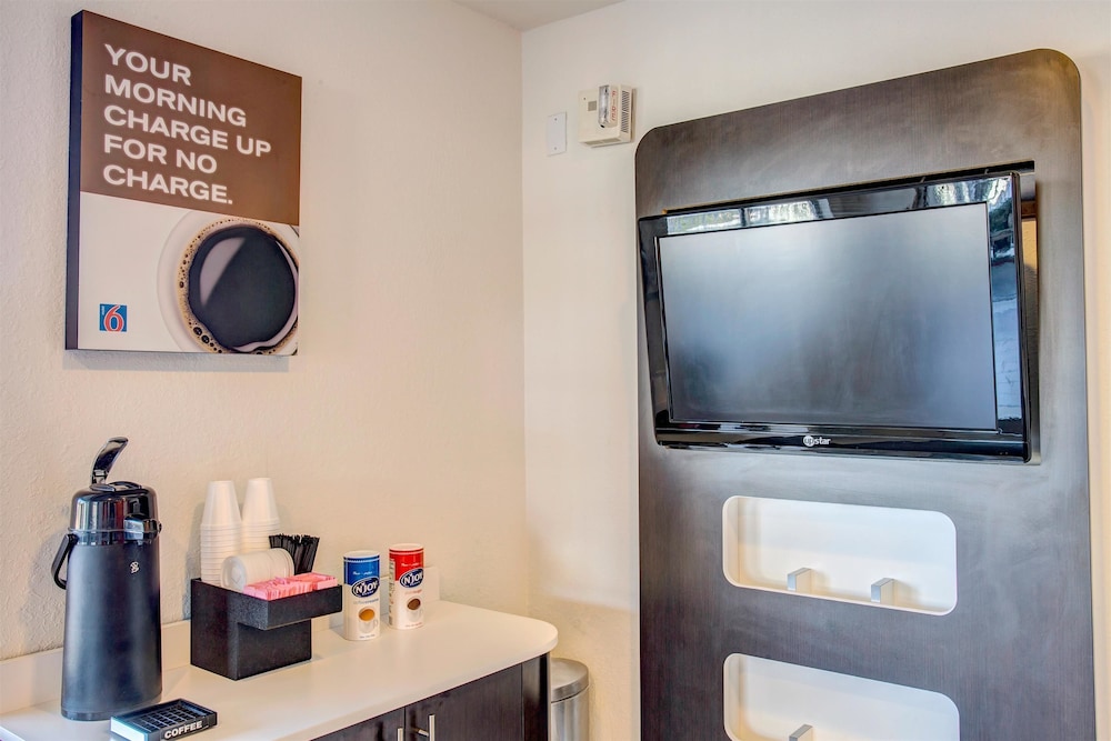 Motel6 Murfreesboro, TN 36/59