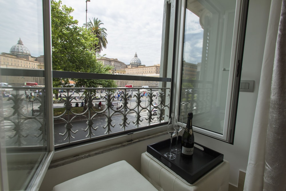 San Pietro Grand Suite 50/50