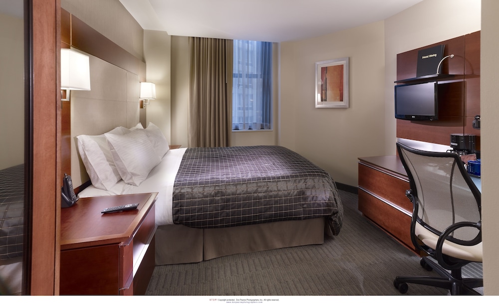 River Hotel 20/43