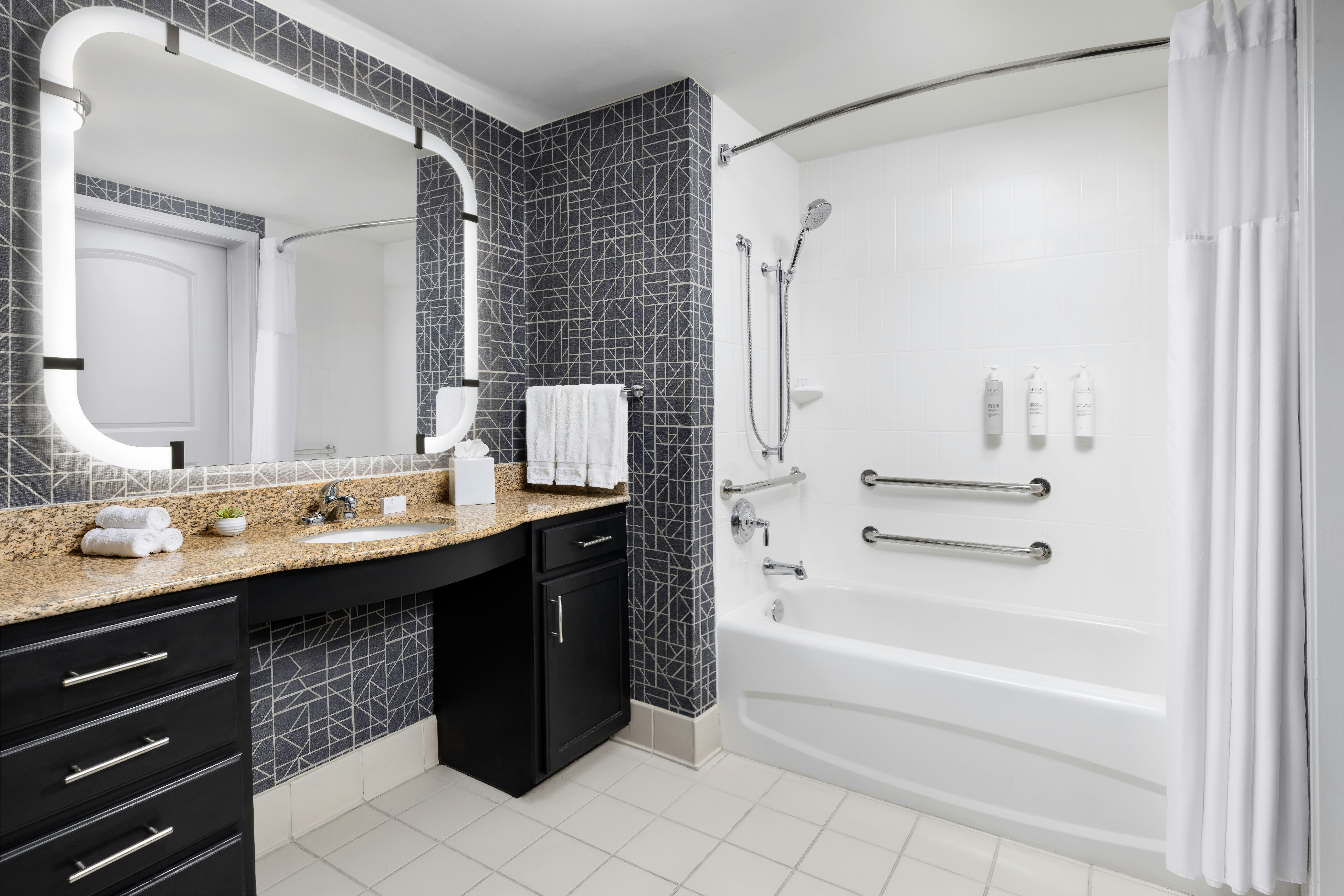 غرفة بسريرين كوين بغرفة نوم واحدة لذوي الإعاقة، Homewood Suites by Hilton Manchester/Airport 5/6