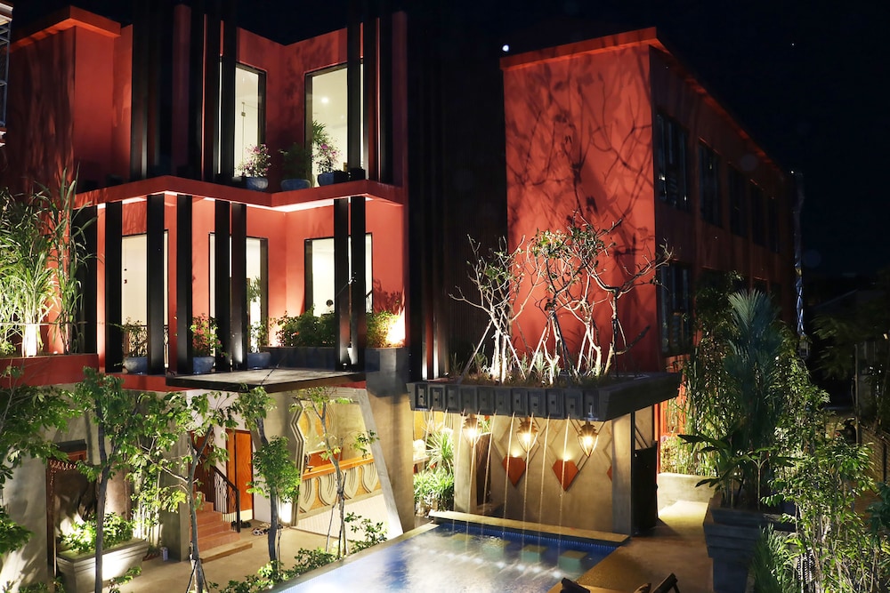 Golden Temple Villa 6/74