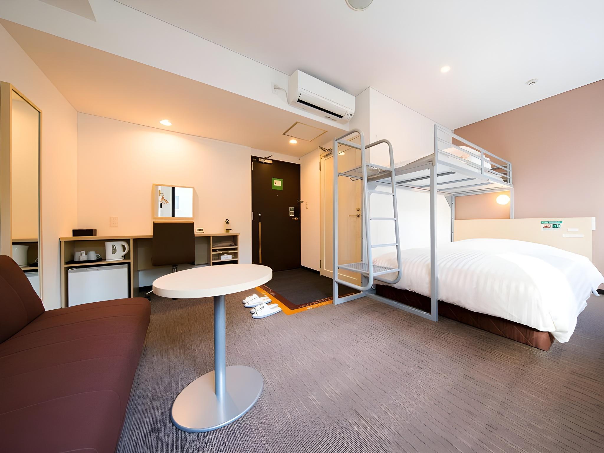 Deluxe, Suite, Twin Beds