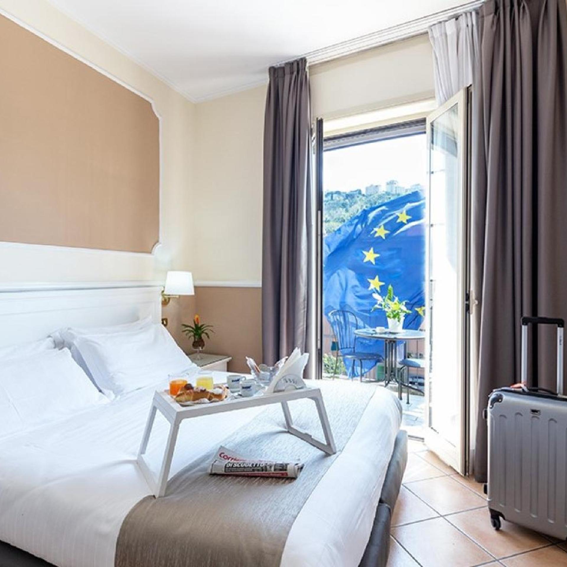 SUPERIOR, DOUBLE BED