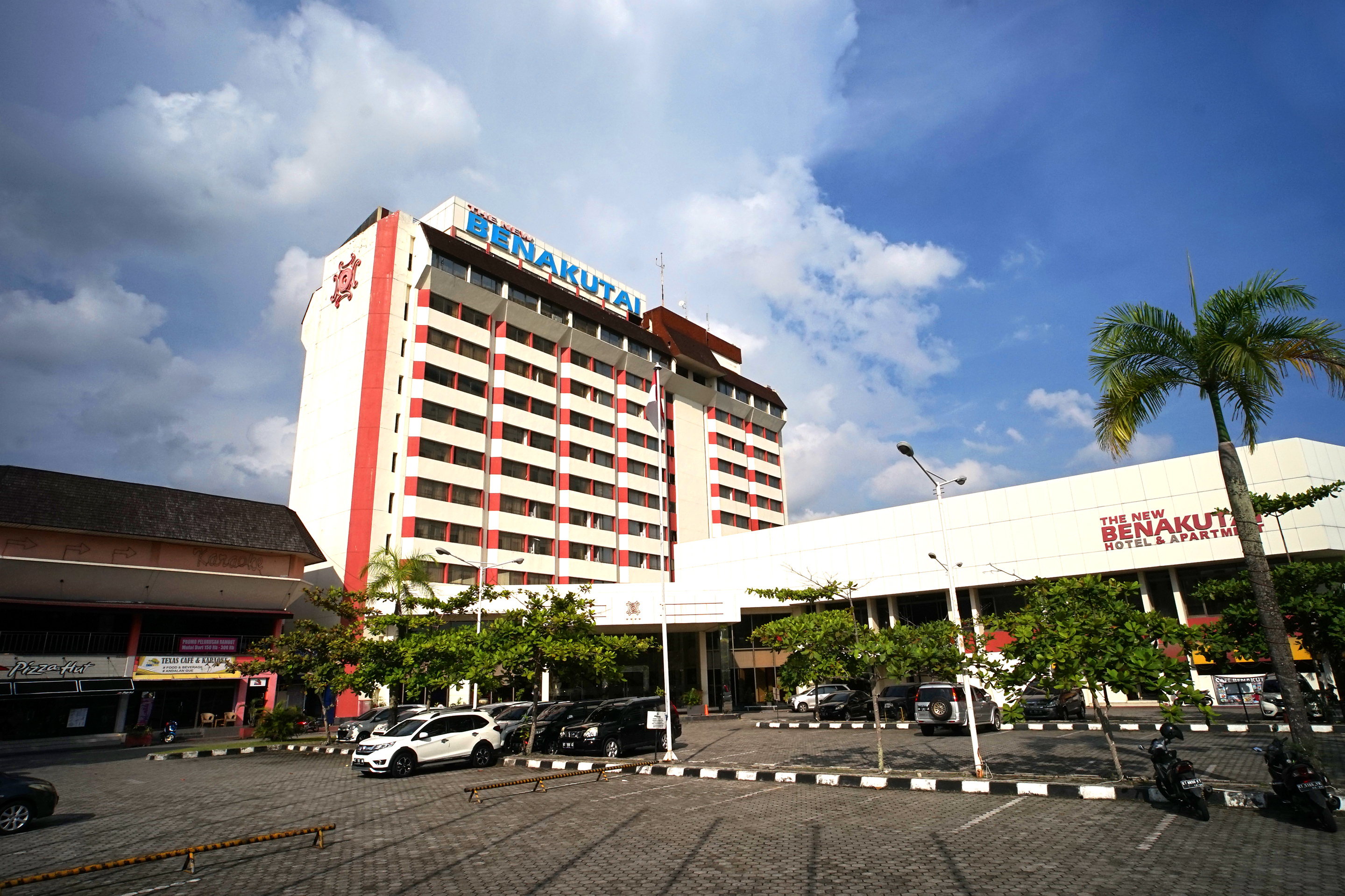 Collection O 1963 Hotel The New Benakutai (ex Capital O 1963 Hotel The New Benakutai) 17/60