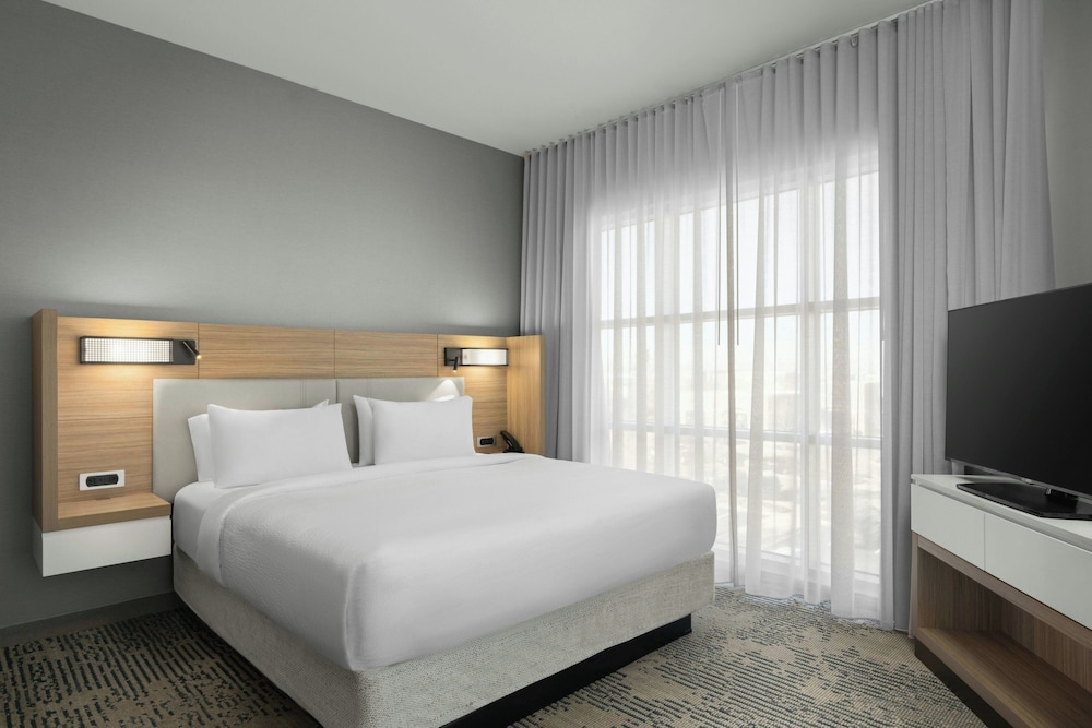 1 Bedroom, Suite, King Bed, Sofa