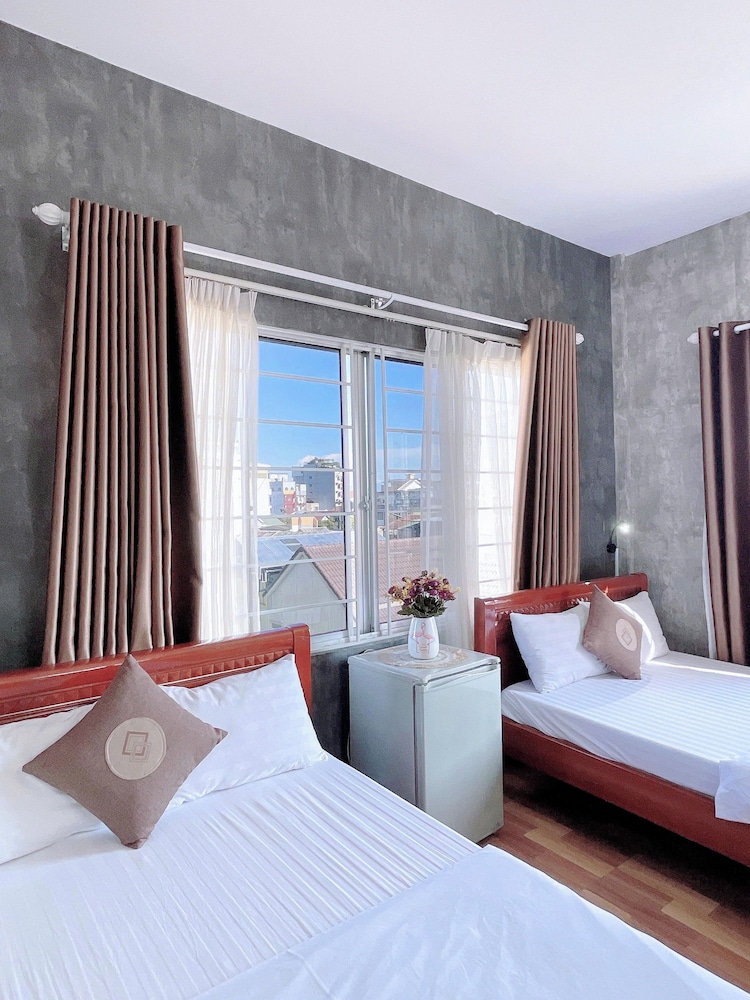 FAMILY, QUADRUPLE, 2 QUEEN BEDS, CITY VIEW