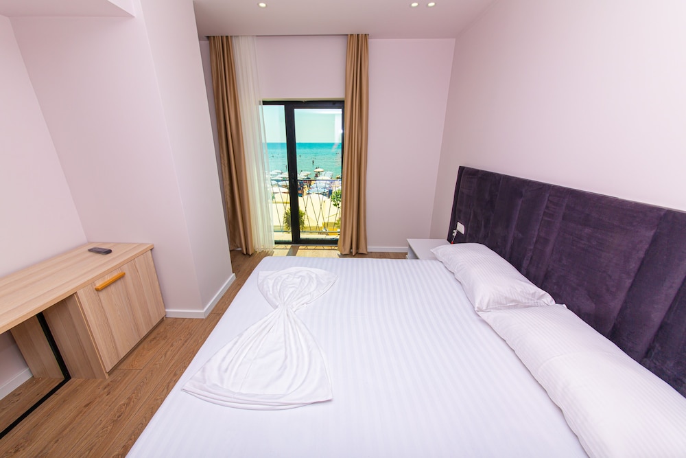 Hotel Alion 9/48