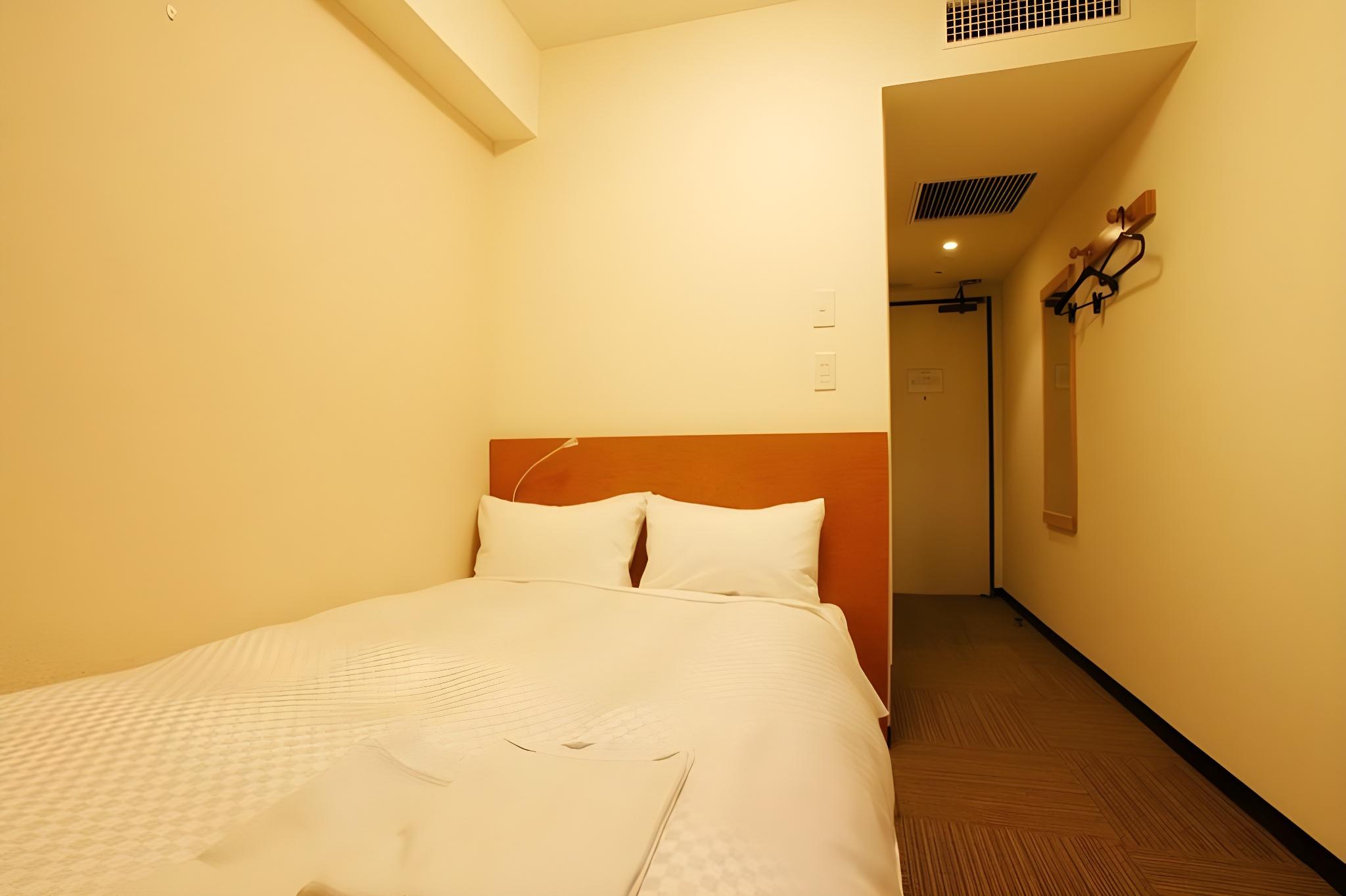 Semi Room, Standard, Semi Double Bed, Smoking