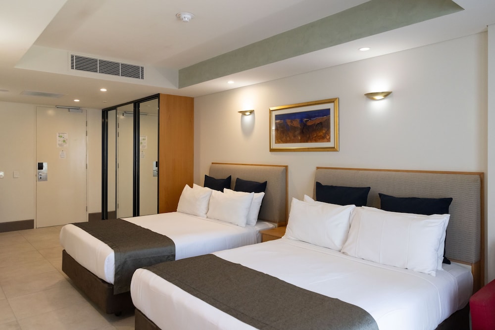 SPA, SUPERIOR, ACCESSIBLE