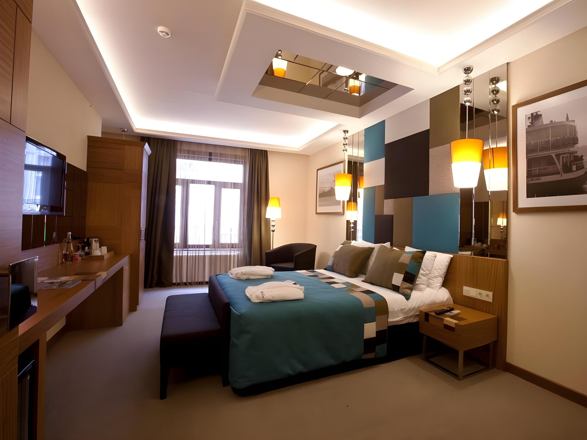 Room at Collage Pera Hotel, ISTANBUL