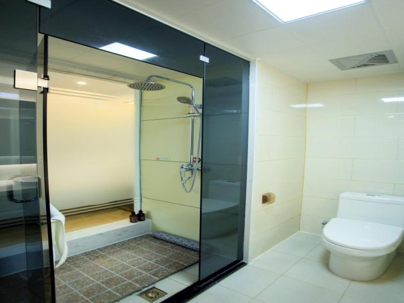 GreenTree Inn Liaocheng Xinxian Bus Business hotel 16/17