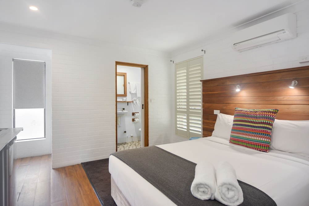 Pleasant Way Motel 13/67