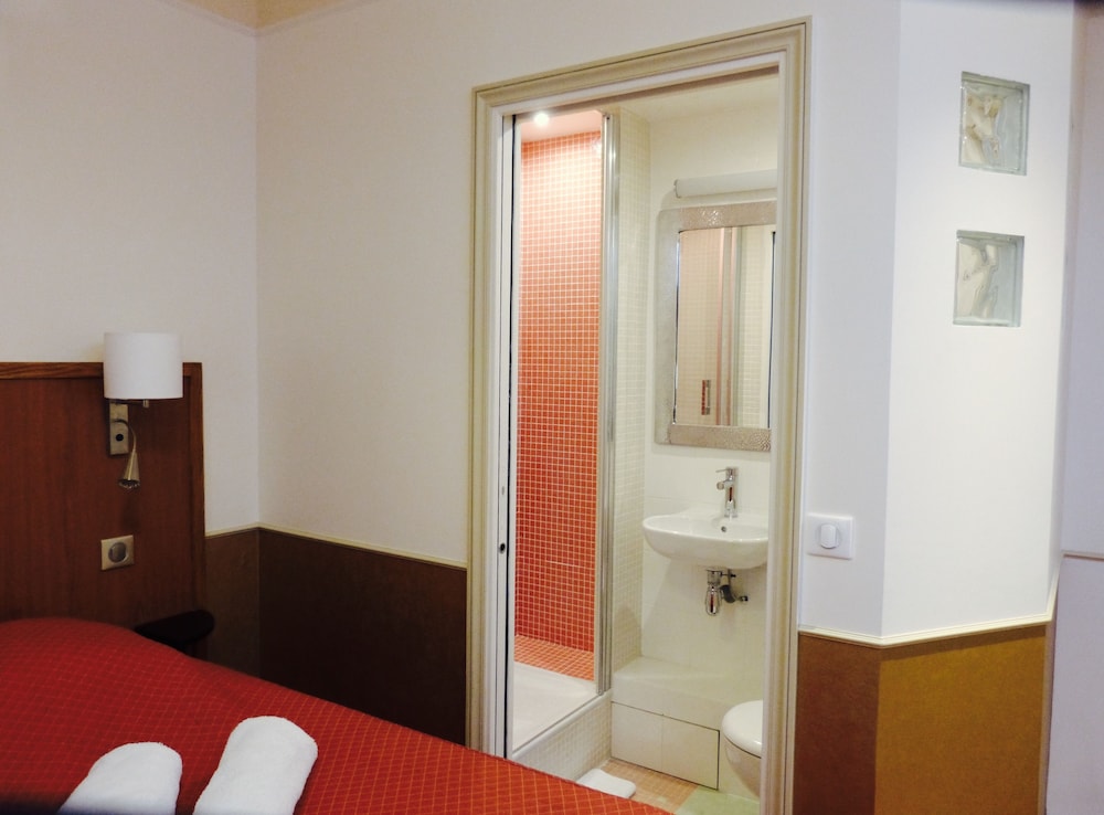 Hotel Marignan 11/67