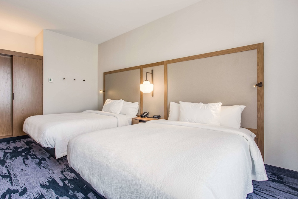 Fairfield Inn & Suites by Marriott Rolla 14/46