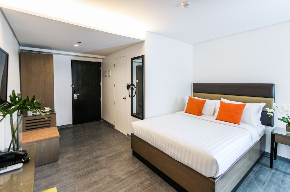 Privato Makati 14/41