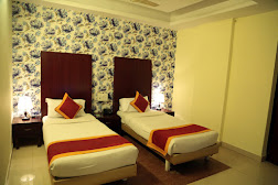 Hollyhock Hotel 7/13
