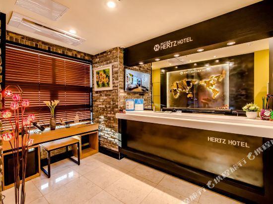 Hertz Hotel 8/48