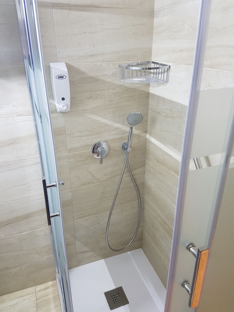 Hostal Bahía 50/50