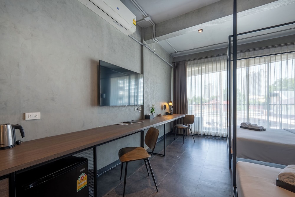 Palette The Ex Capital Hotel Bangkok 50/55