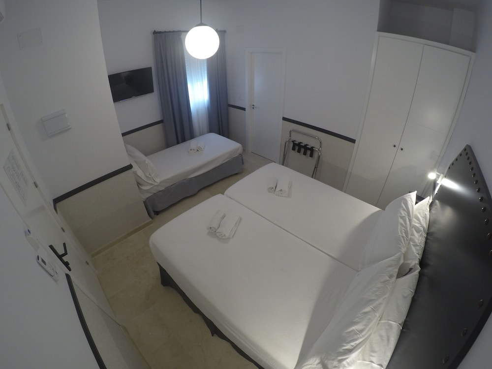 Hostal Hom Museo 12/36