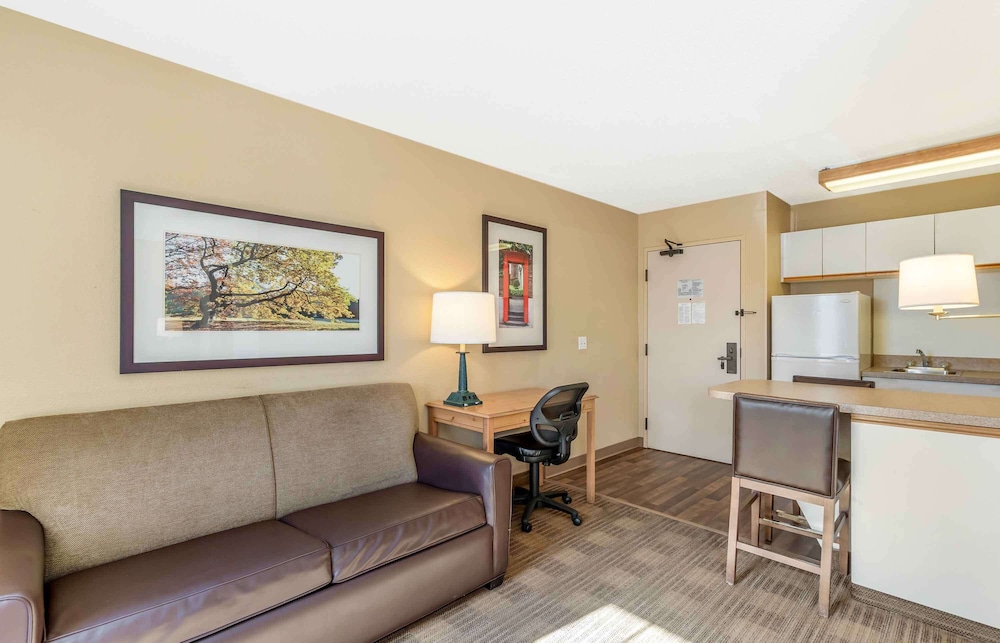 Extended Stay America - Chicago - Naperville - East 32/50