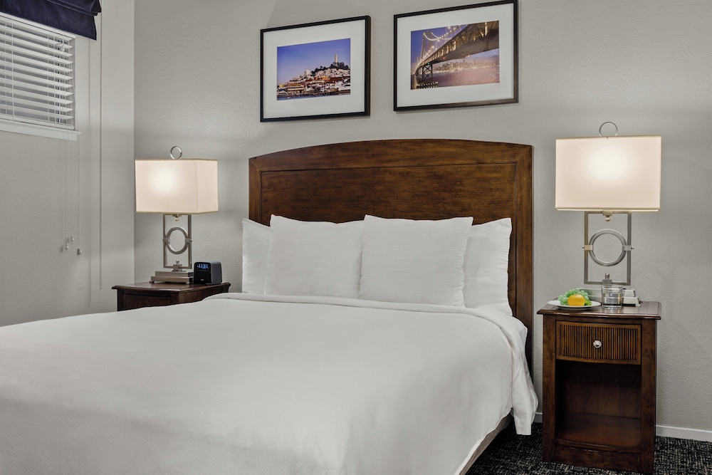 Suites At Fishermans Wharf photo3