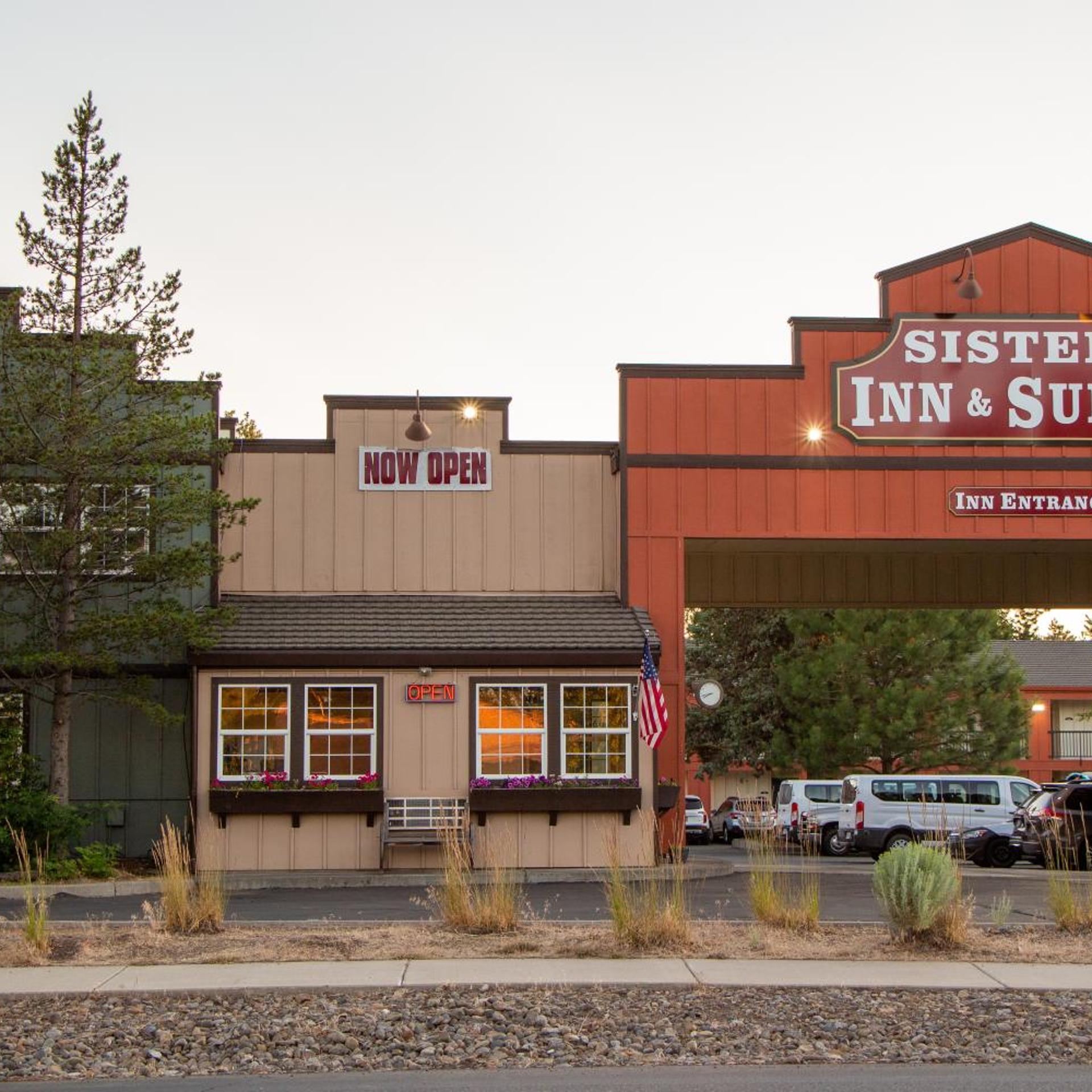 Sisters Inn & Suites 2/15