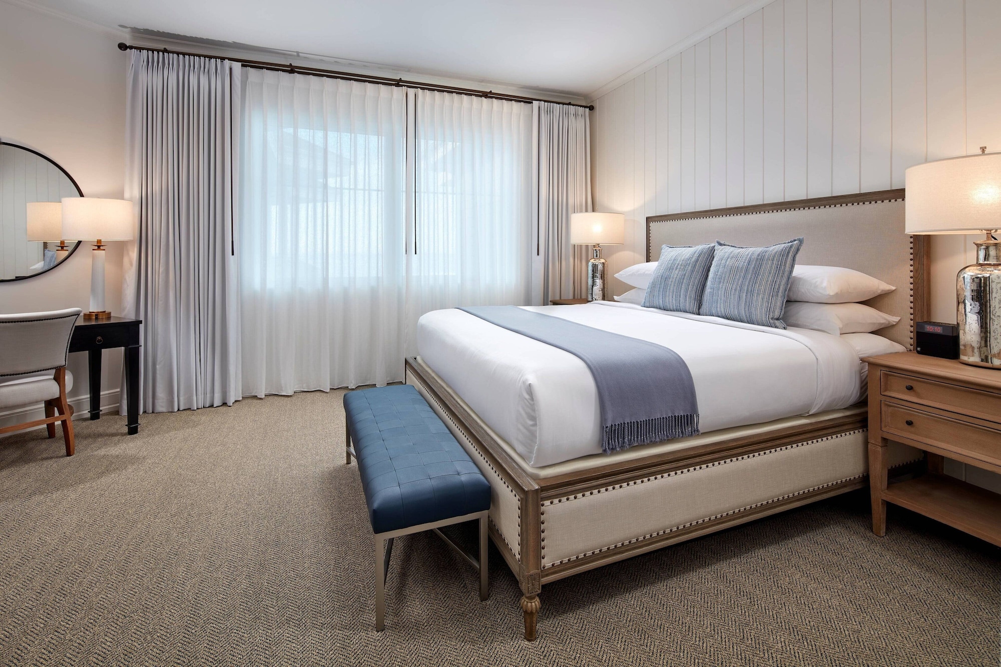Classic, King Bed
