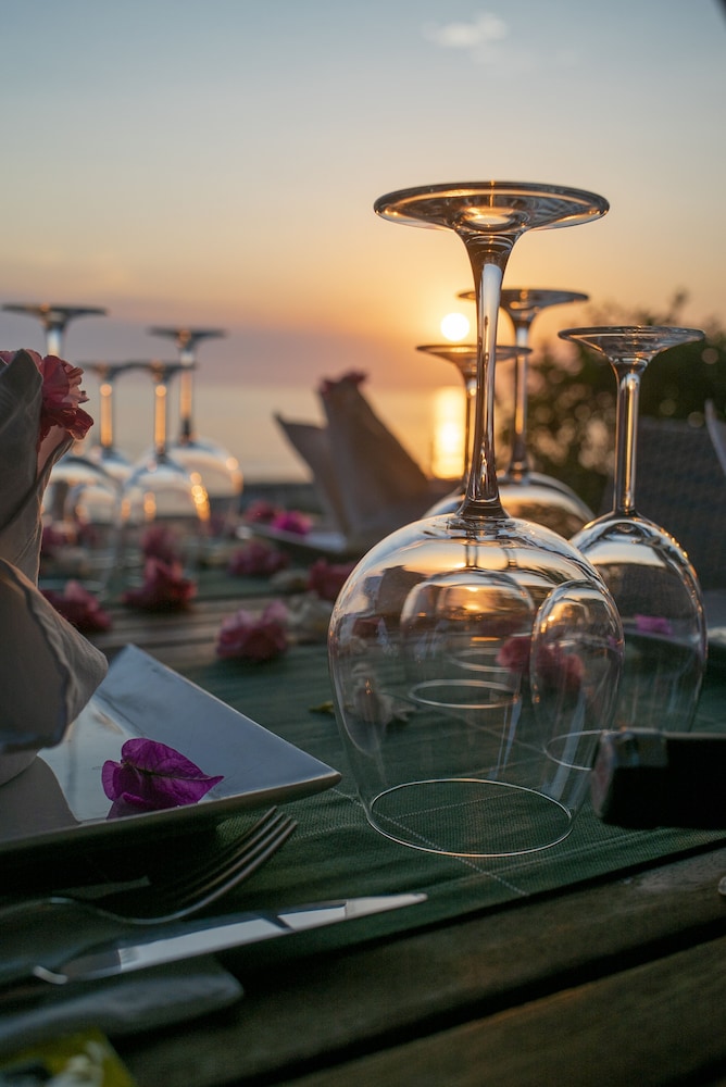 SIDE BEACH CLUB 写真2