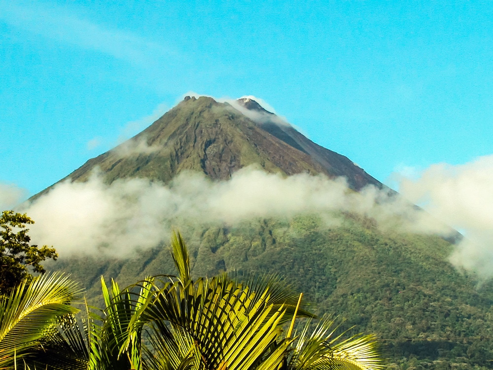 Arenal Country Inn 7/63