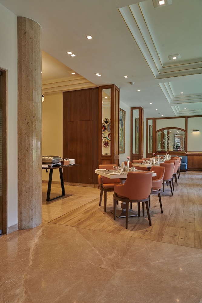 Regent Hotel Andheri 19/22