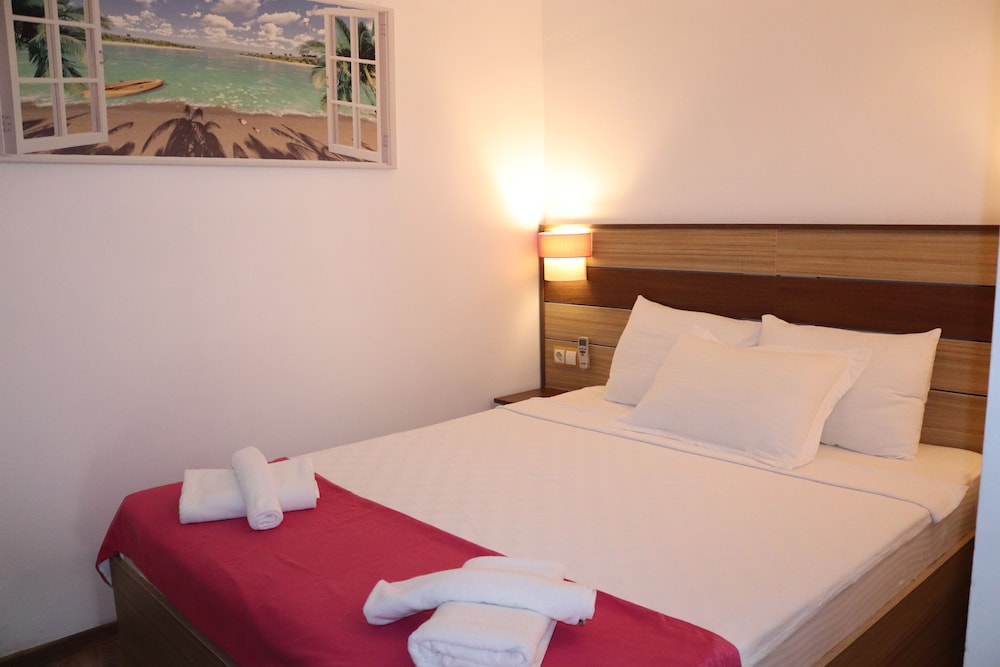 Eden Pyara Hotel Turunc 55/106