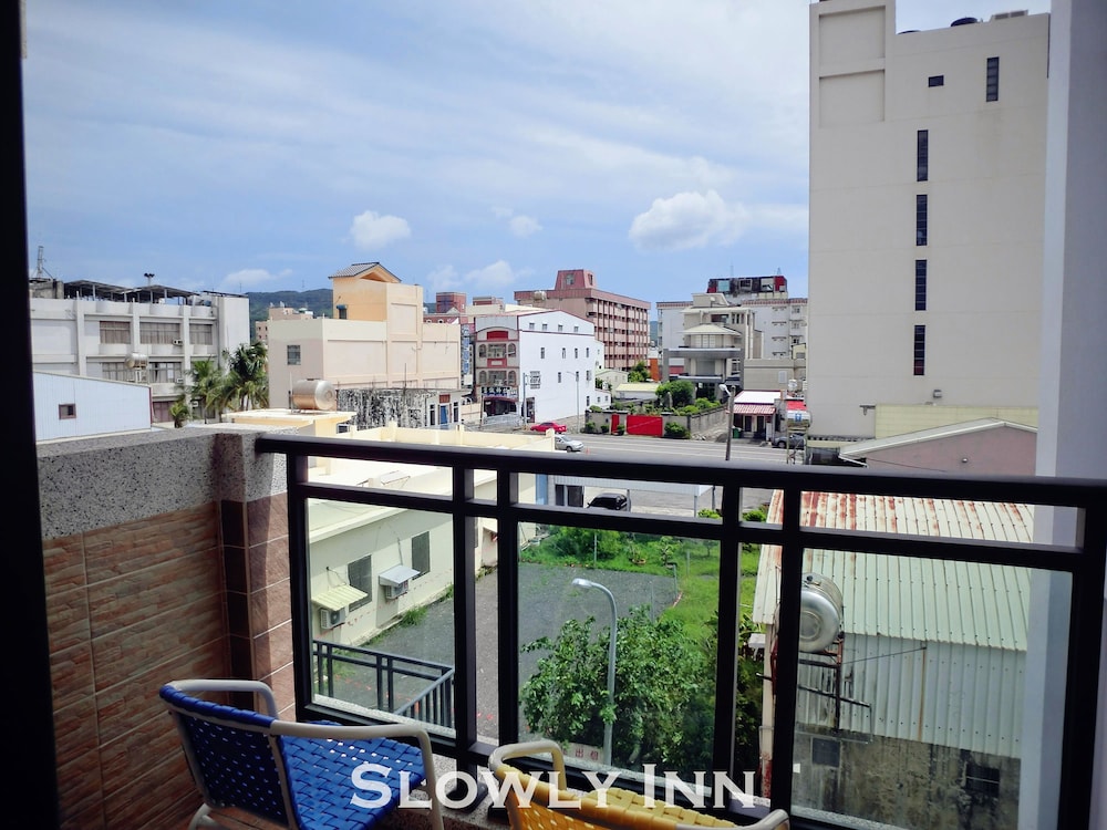 Slowly Inn 5/50