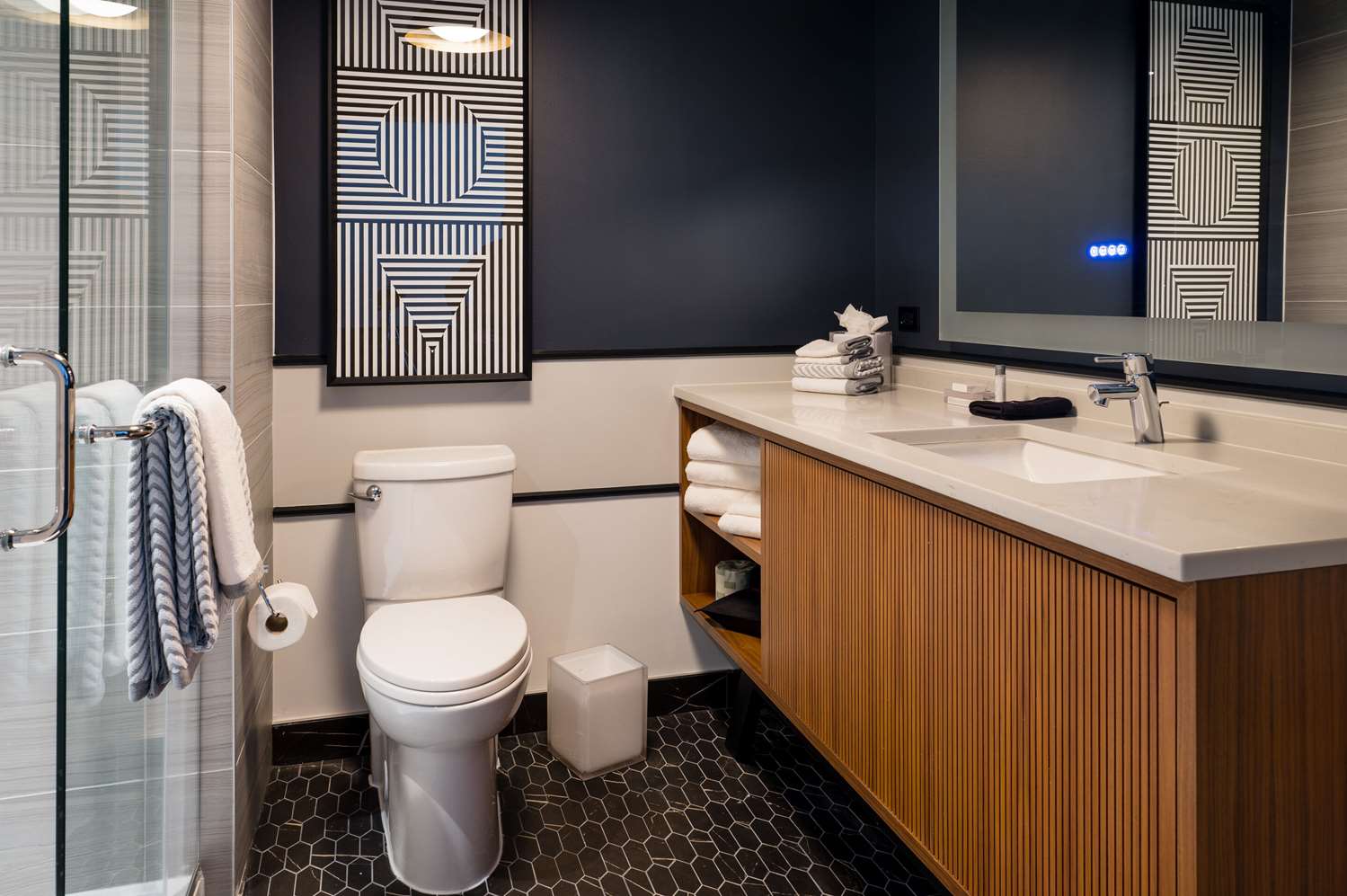 Cambria Hotel Boston Somerville 14/16