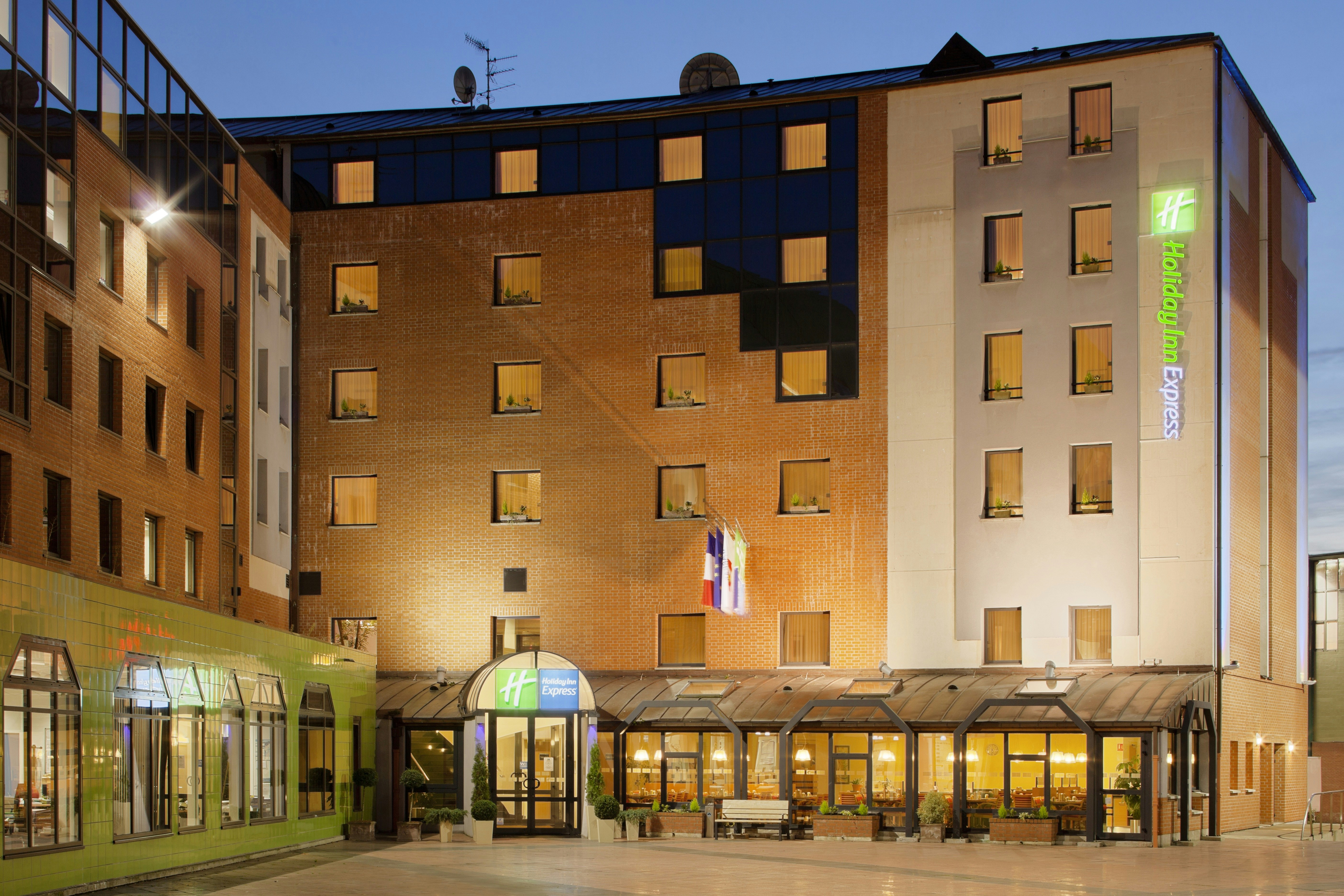 HOLIDAY INN EXPRESS ARRAS 2/78