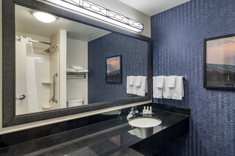 Fairfield Inn Suites Commerce 11/30