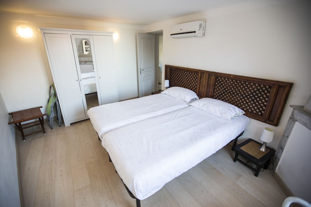1 BEDROOM, SUPERIOR, APARTMENT
