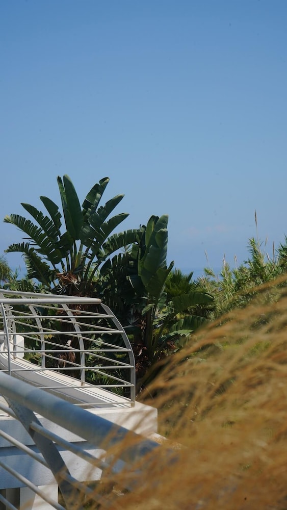Infinity Resort Tropea in PARGHELIA