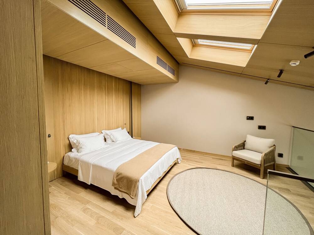 Loft, Suite, Murphy Bed, Garden View