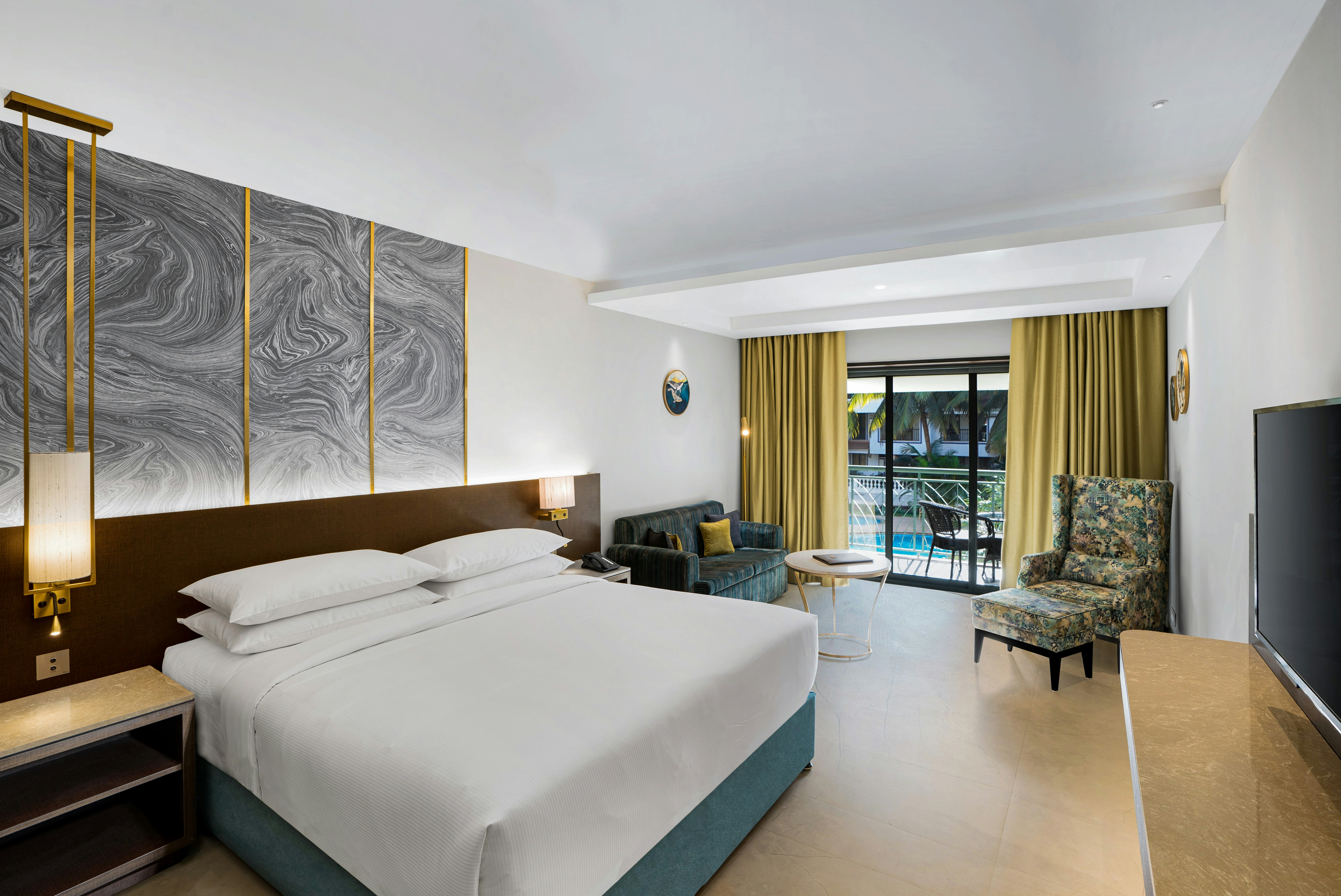 Premium, Plunge Pool