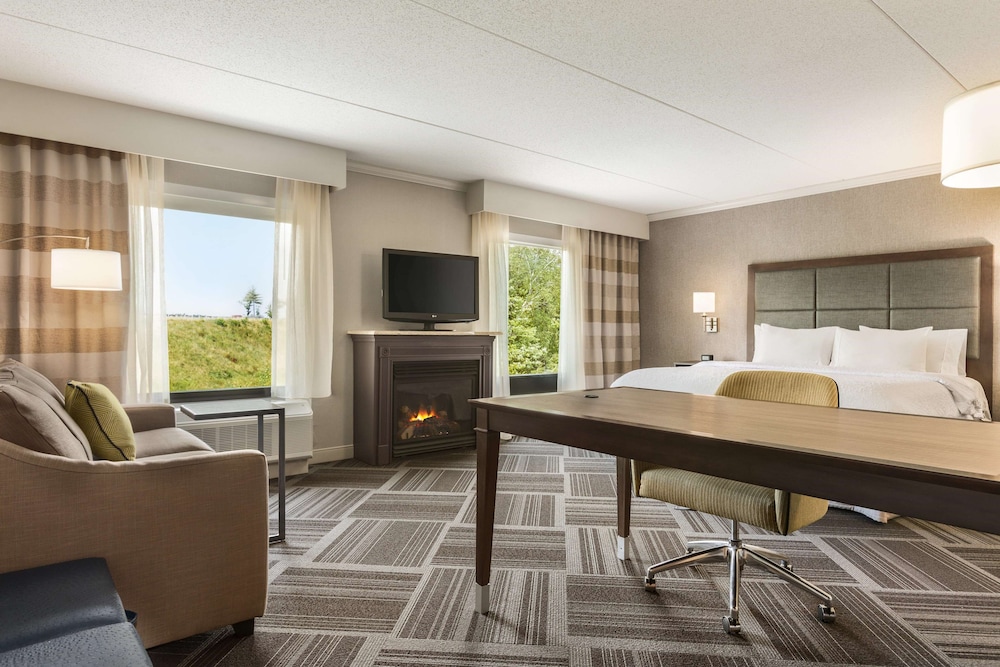 Hampton Inn & Suites By Hilton Manchester - Bedford 45/50